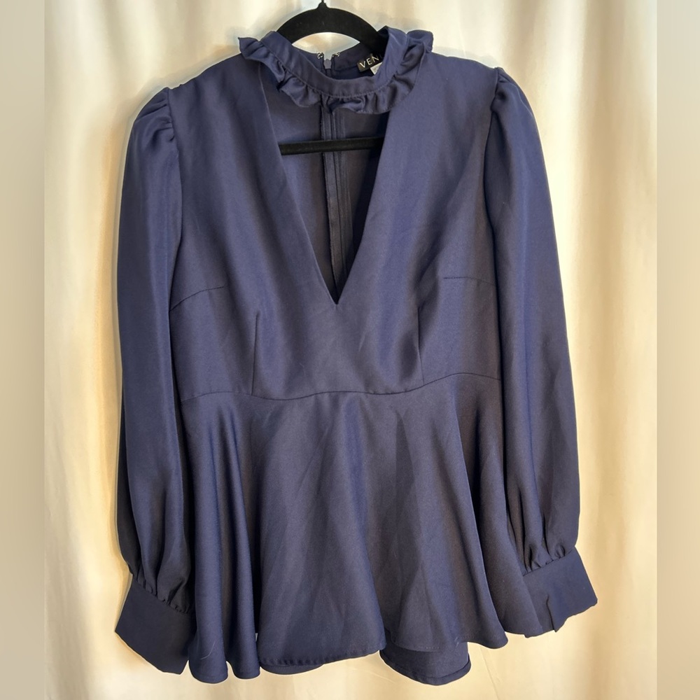 NWOT Venus Navy Blouse Size 8